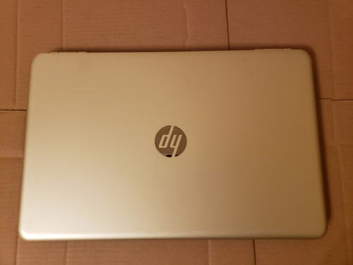 Laptop Hp Pavilion 15-aw003la 12 Gb Ram Amd A9 Radeon R5 Dorado (Usado)