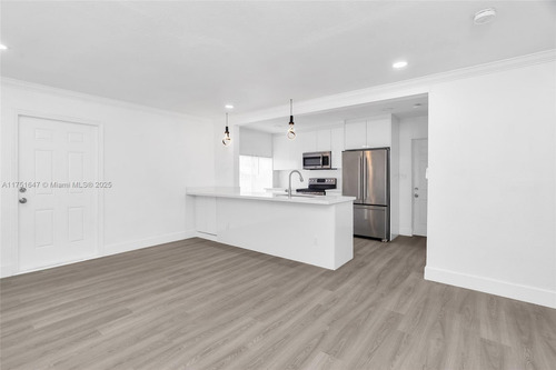 Casa En Venta - 2 Dormitorios 1 Baños - Miami