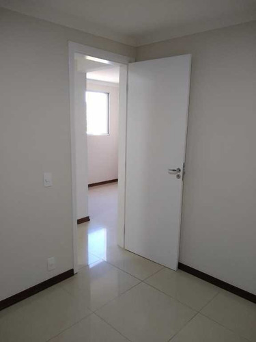 Venda De Apartamentos / Padrão Na Cidade De São Carlos 27400