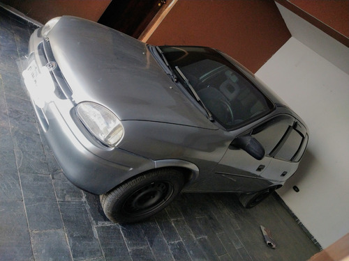 Imagem 3 de 4 de Corsa