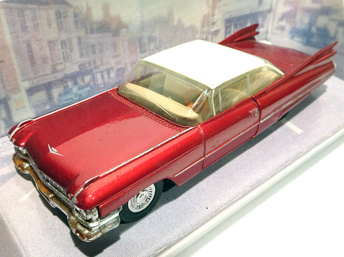Chevrolet Cadillac Coupe De Ville 1959 1/43 Matchbox Dinky T