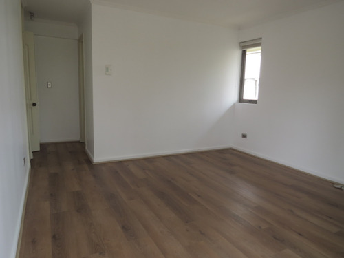 Para Inversión Con Arrendatarios. 4d / 3b Avda. Manquehue
