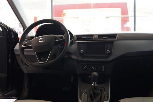Imagen 12 de 15 de Seat Arona Style Automática Negra