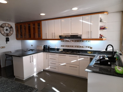 Imagen 9 de 17 de El Golf. 310m2, 3 Dorm Suite+1 Servicio+escritorio+ 2 Estac.