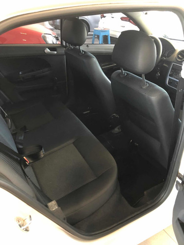 Imagen 5 de 15 de Volkswagen Gol Trendline