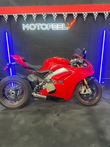 Ducati Panigale V4s