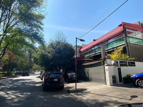 Imagen 13 de 13 de Local Comercial Sobre Julio Verne, A 90 Mts De Parque Lincol