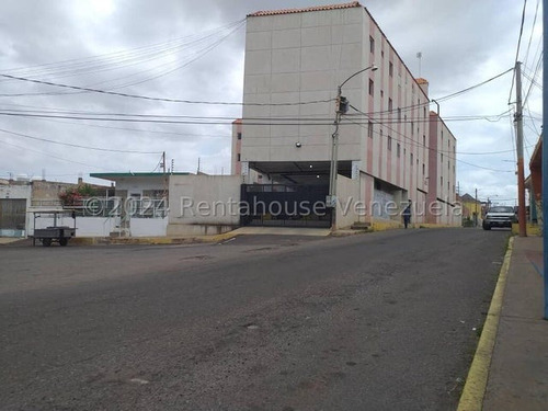 Mls Janice Adarmes #24-21117 En Venta Apartamento En Res Marinamar Sector Veritas Maracaibo