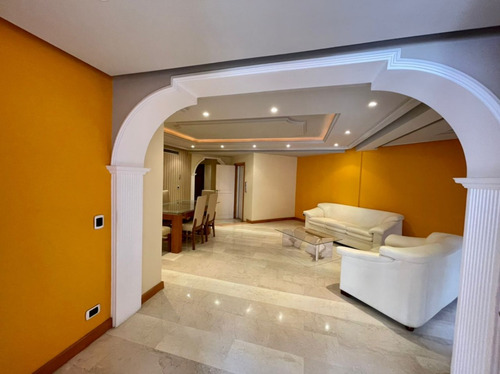 Imagen 9 de 24 de Apartamento En El Parral De 207 Mtrs
