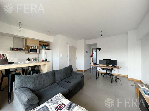 Imagen 2 de 16 de Venta De Departamento 2 Ambientes Con Cochera En Quilmes (29814)