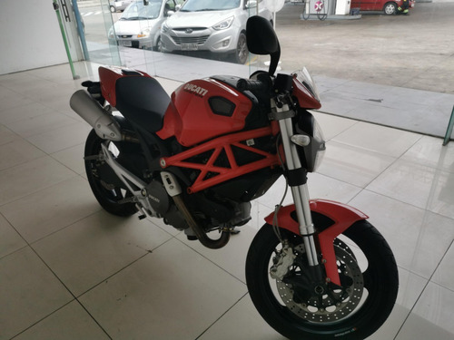 Ducati Monster 696