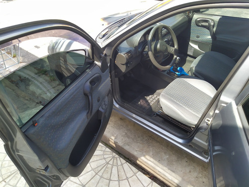 Corsa Sedan 1.0 Wind