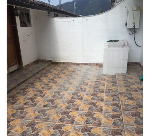 Hermosa Casa De Venta San Rafael (valle De Los Chillos) Negociable