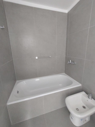 Imagen 23 de 30 de Alvarez Thomas Y Cespedes - Colegiales - 2 Amb A Estrenar En Piso Alto!