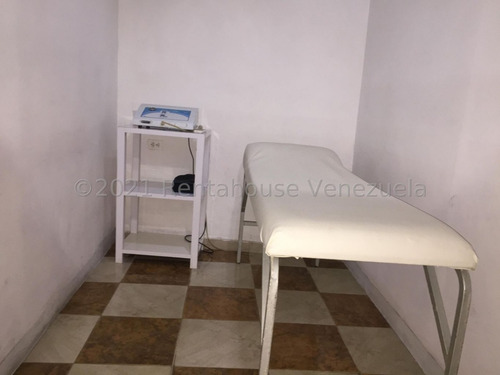 Imagen 16 de 30 de Local Comercial En Alquiler En Barquisimeto Para Iniciarte En El Mundo De La Estética, Incluye Mobiliario. Selena Pacheco Tlf. 04245197639. Cód. 21-27917 . Lara, Venezuela