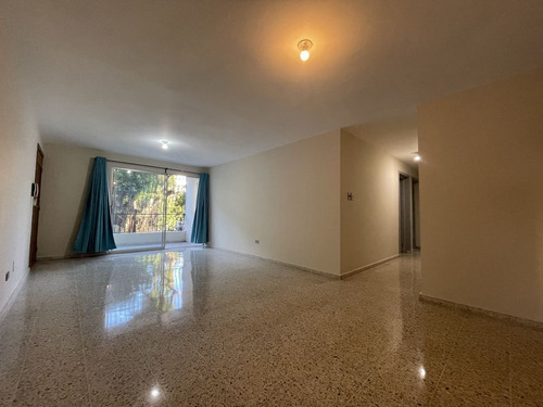 Apartamento Clasico Renovado En Zona Residencial De Naco