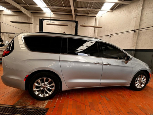 Chrysler Pacifica 2022