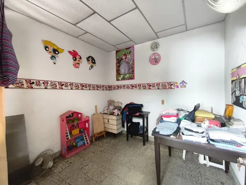 Casa-local En Venta En La Playa. Cod V30831