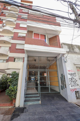 Departamento 3 Dormitorios Venta - Olivos