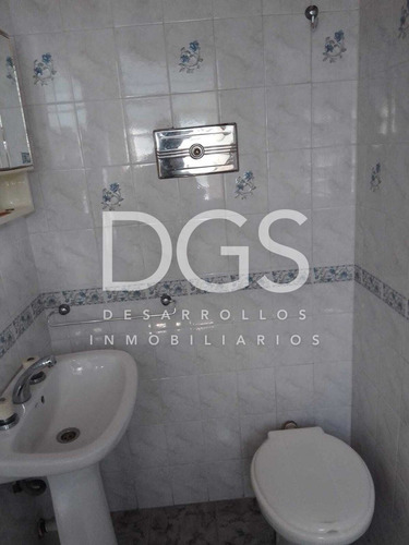 Casa Chalet En Venta En Banfield