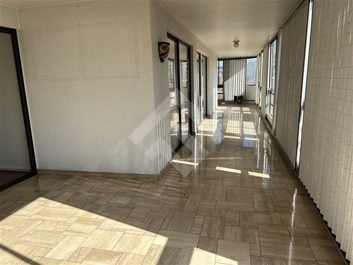 Departamento En Venta De 4 Dorm. En Las Condes