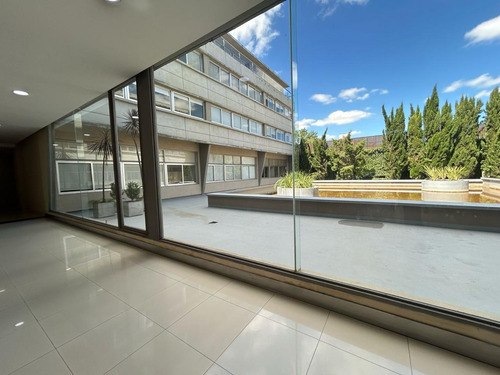 Oficina En Venta Con Renta - Edificio Polo I