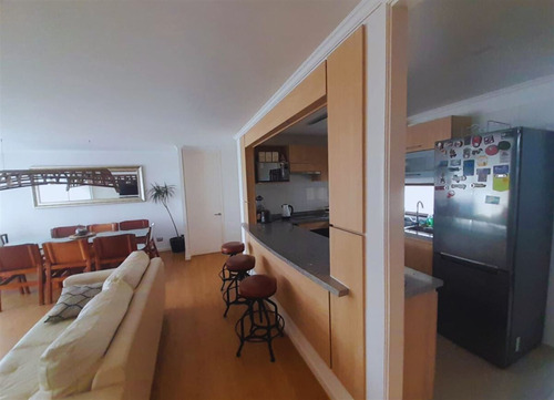 Departamento En Venta De 4 Dorm. En Papudo