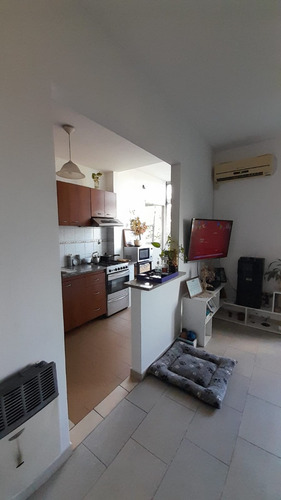 Departamento 3 Ambientes. Excelente Oportunidad. Villa Tesei. Hurlingham