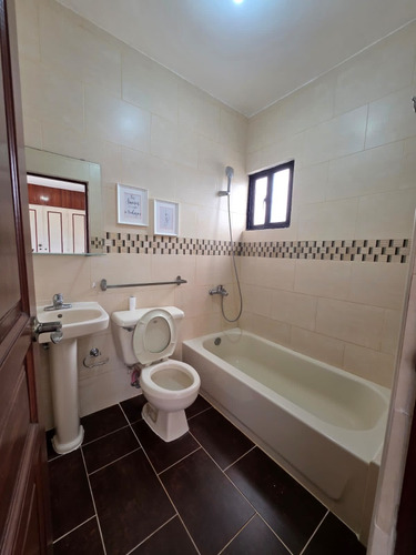 Vendo Amplió Apartamento En Los Kms De La Independencia