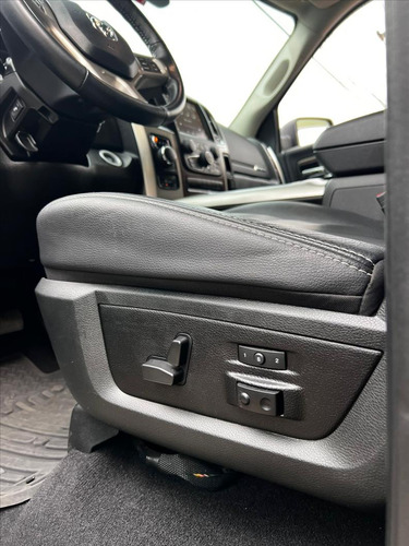 RAM Classic Ram Classic Laramie 5.7 v8 Gasolina 4x4 Aut