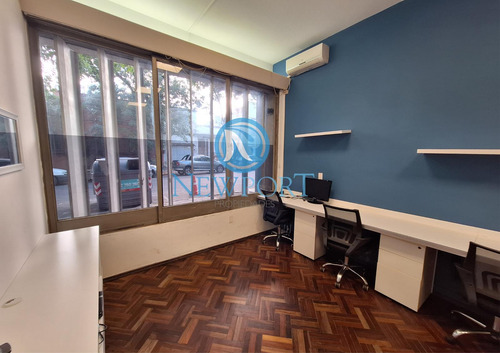 Oficina En Estero Bellaco Y Juan Ramón Gómez A 1 Cuadra Y 1/2 De 8 De Octubre