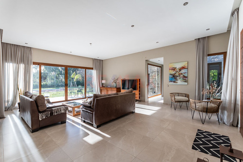 Casa De 6 Amb Increible Super Oportunidad