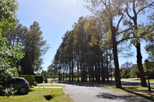Imagen 6 de 8 de Excelente Lote Central En La Lomada De Pilar. Ultimo Lote