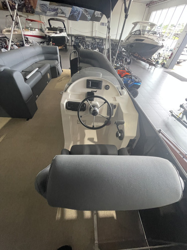 Catamara Pontoon Vcat 750 Ano 2021