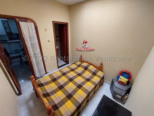 Imagen 20 de 23 de Mayerling Gonzalez Bm Vende Casa Mls #22-27996