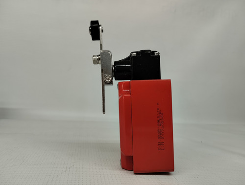 Allen Bradley Limit Switch 440p-mals11b Nuevo (Usado)