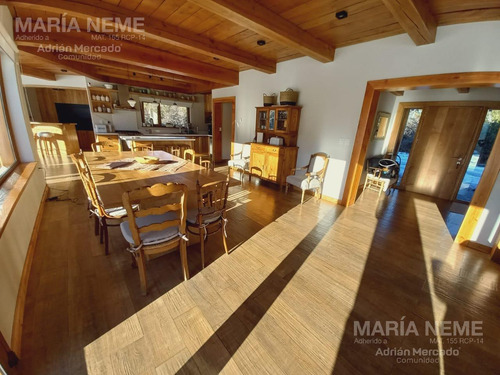 Casa En Venta En Arelauquen, Barrio Privado