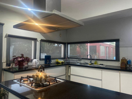 Amplia Casa Centrica En Venta T Y Tres (cod 304)