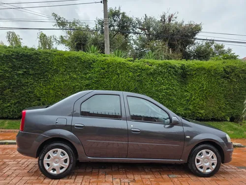 Renault Logan 1.4 Familiar Mt 2014