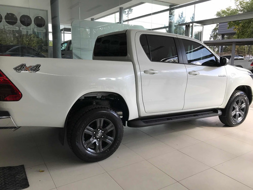 Toyota Hilux 2021 2.8 Cd Srv 177cv 4x4 At