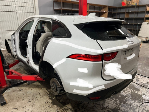 Sucata Vender Peças Usadas Jaguar F-pace Batida 