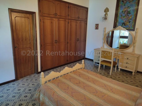 Imagen 24 de 29 de Venta De Cómoda Casa En Macaracuay / Ofc 22-19302