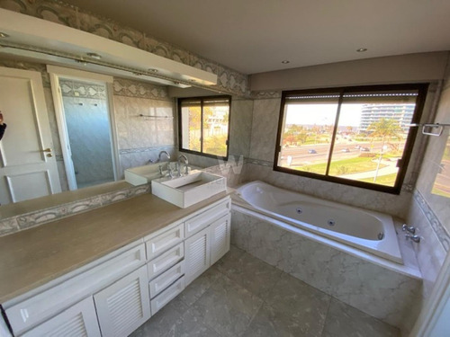 Imagen 16 de 30 de Venta Apartamento 4 Dormitorios Garage Puerto Del Buceo