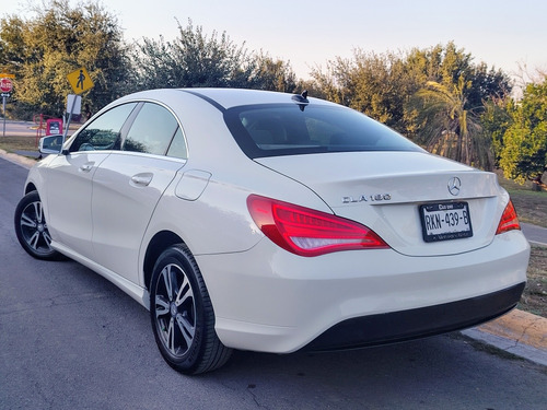 Mercedes-Benz Clase CLA 1.6 180 CGI aut.
