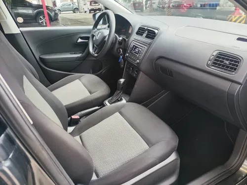 Volkswagen Vento 1.6 Starline At