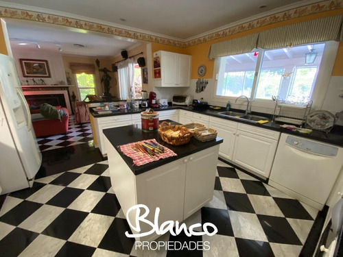 Muy Linda Casa Dentro Del Barrio Privado La Lomada De Pilar