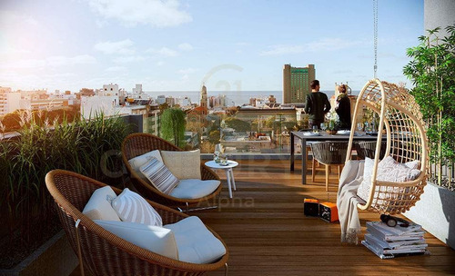 Espectacular Apartamento Con Hermosa Terraza En Exclusivo Edificio