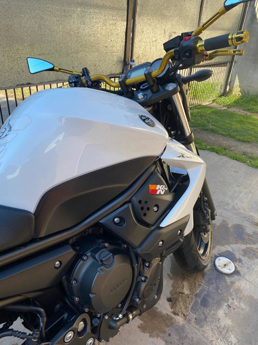 Imagen 7 de 10 de Yamaha Xj6