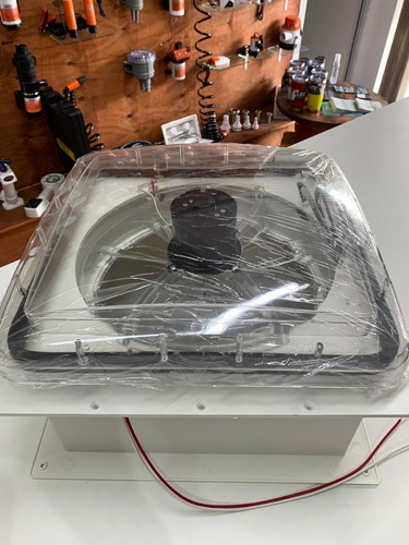Claraboia C/ Exaustor E Ventilador 12v 35x35 Automatica