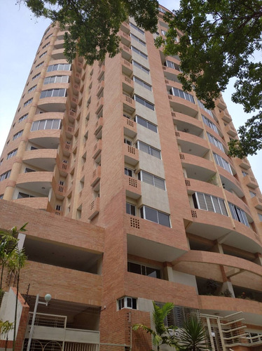 Se Alquila Apartamento En Res. Morisca, El Parral 